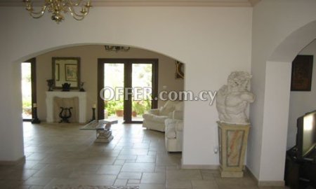 House (Detached) in Lythrodontas, Nicosia for Sale