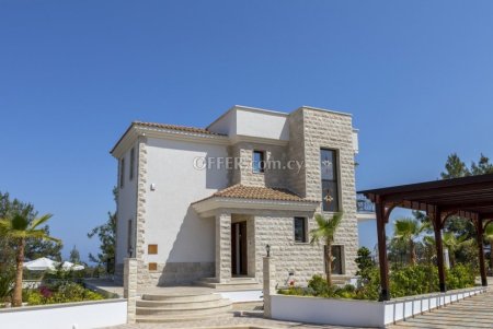 House (Detached) in Argaka, Paphos for Sale