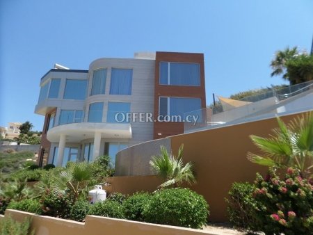 House (Detached) in Agios Tychonas, Limassol for Sale - 1