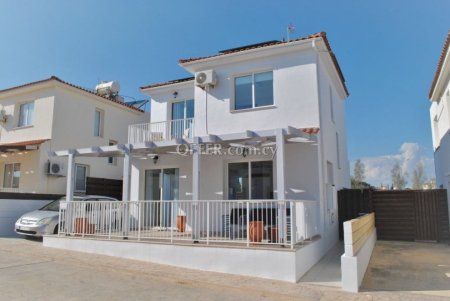 House (Detached) in Pernera, Famagusta for Sale - 1