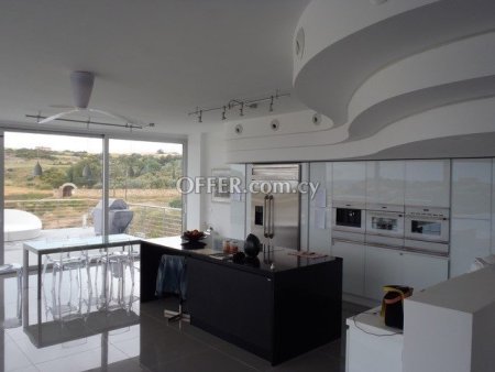 House (Detached) in Maroni, Larnaca for Sale - 1