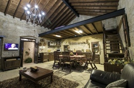 House (Semi detached) in Agios Therapon, Limassol for Sale