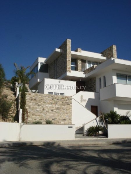 House (Detached) in Oroklini, Larnaca for Sale - 1