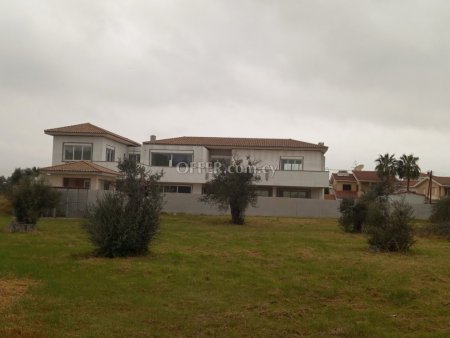 House (Detached) in Strovolos, Nicosia for Sale - 2