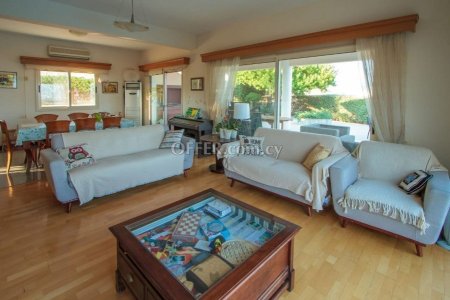 House (Detached) in Agios Athanasios, Limassol for Sale - 6
