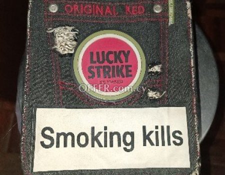 Lucky Strike collectible case
