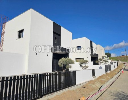 DETACHED HOUSE IN MONI - 3