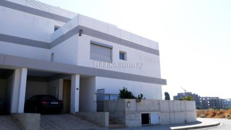 House (Semi detached) in Papas Area, Limassol for Sale - 3