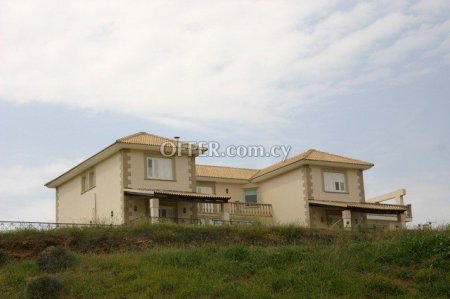 House (Detached) in Klirou, Nicosia for Sale - 2