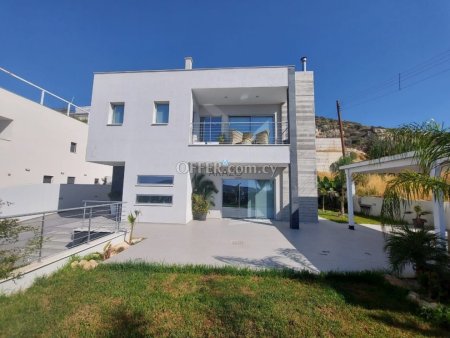 4 Bed Detached Villa for Rent in Palodia, Limassol - 1