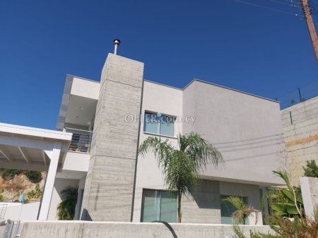 4 Bed Detached Villa for Rent in Palodia, Limassol - 11