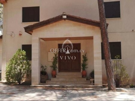 BEAUTIFUL FOUR BEDROOM HOUSE IN MONIATIS