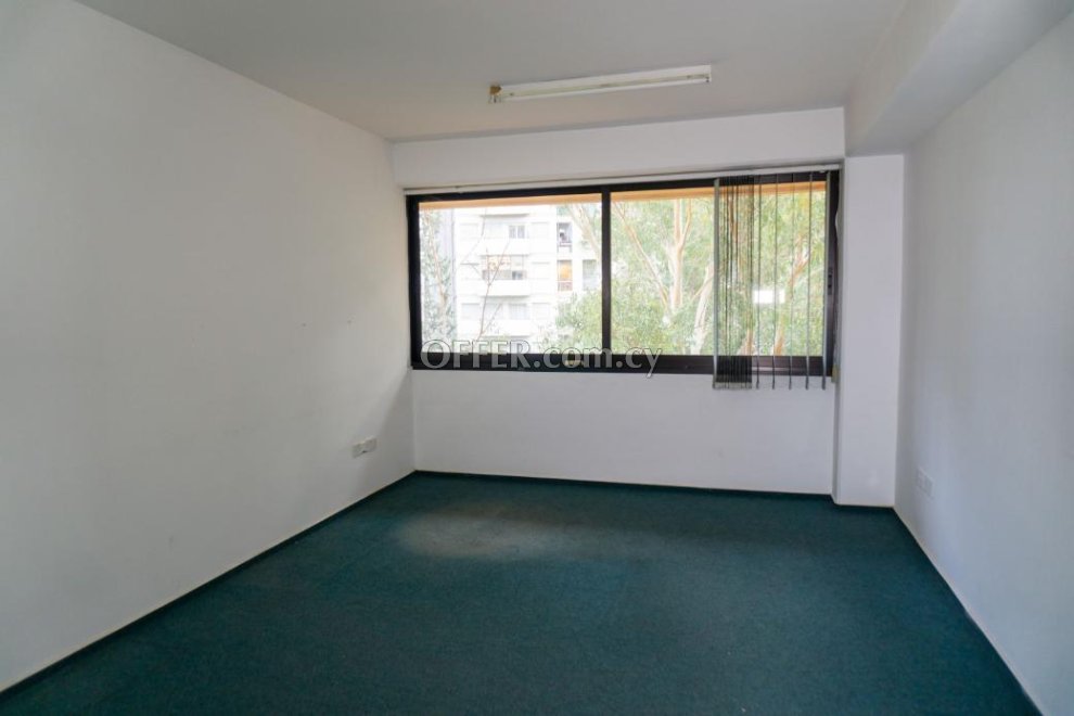 Office for rent in Agioi Omologites Nicosia - 10