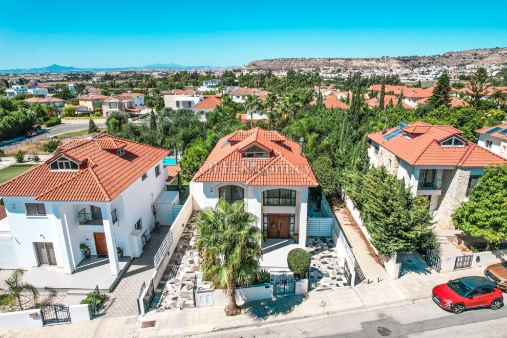 4 Bed Detached Villa for Sale in Oroklini, Larnaca - 1
