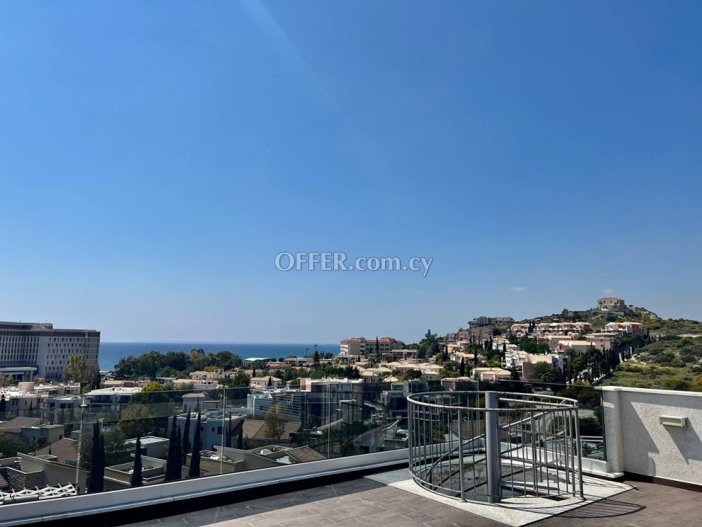Apartment (Penthouse) in Saint Raphael Area, Limassol for Sale - 4