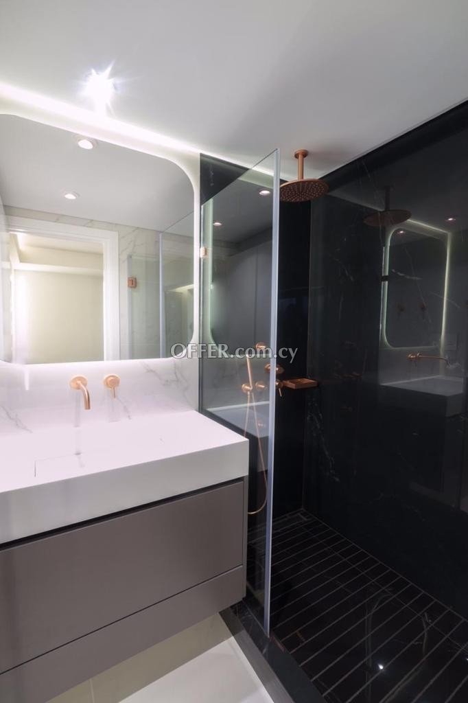 Apartment (Penthouse) in Germasoyia Tourist Area, Limassol for Sale - 3