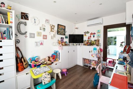 4 Bed Detached Villa for Sale in Oroklini, Larnaca - 11