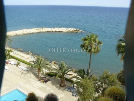 Apartment (Penthouse) in Germasoyia Tourist Area, Limassol for Sale - 1