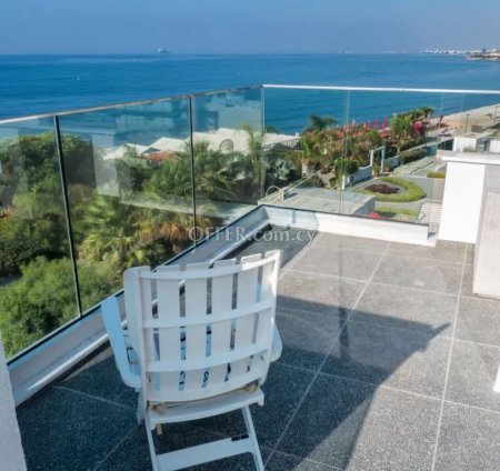 Apartment (Penthouse) in Amathounta, Limassol for Sale - 1