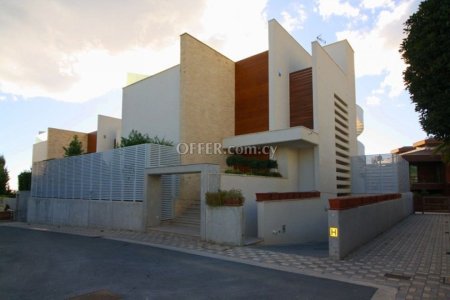 House (Detached) in Le Meridien Area, Limassol for Sale