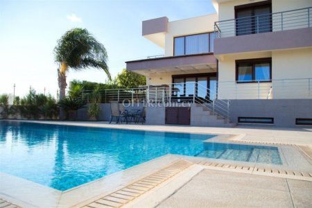 House (Detached) in Sfalagiotissa, Limassol for Sale - 1