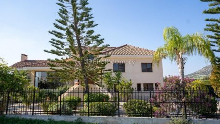 House (Detached) in Parekklisia, Limassol for Sale - 1