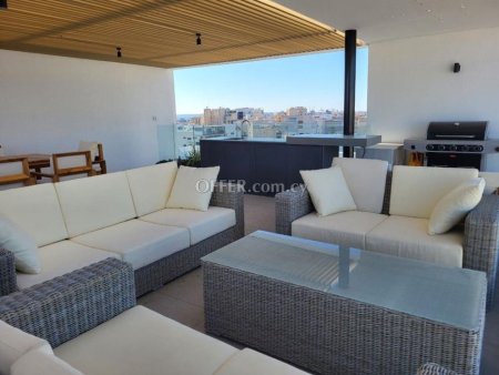 Apartment (Penthouse) in Agios Nikolaos, Limassol for Sale