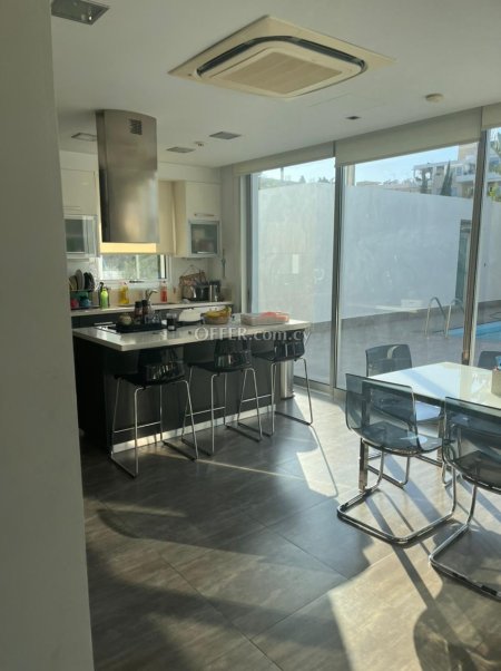 House (Detached) in Mesa Geitonia, Limassol for Sale - 1