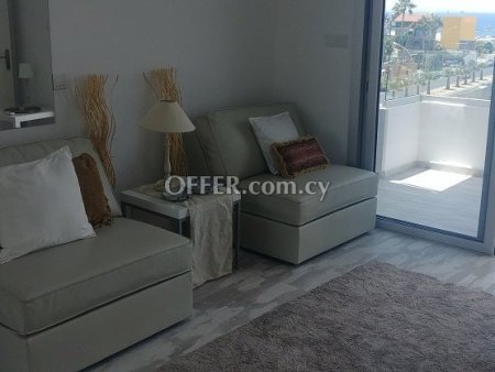 Apartment (Penthouse) in Amathus Area, Limassol for Sale - 8