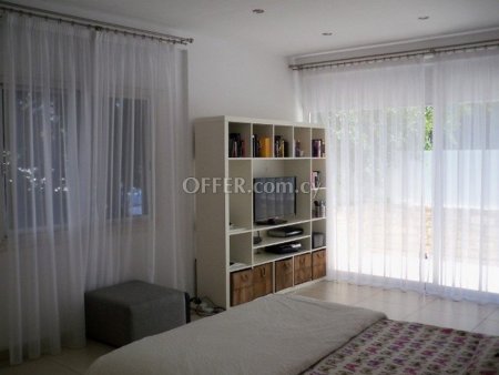 Apartment (Flat) in Germasoyia Tourist Area, Limassol for Sale - 2