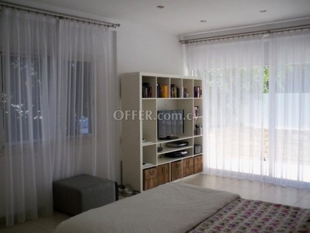 Apartment (Flat) in Germasoyia Tourist Area, Limassol for Sale - 8