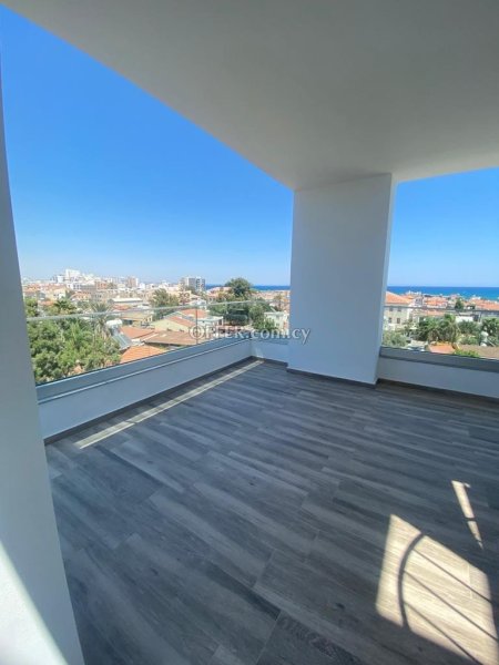 Apartment (Penthouse) in Mackenzie, Larnaca for Sale - 2
