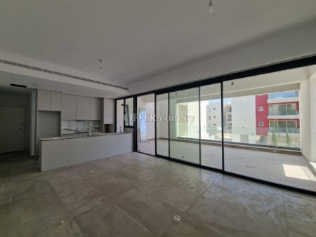 Apartment (Flat) in Mesa Geitonia, Limassol for Sale - 2