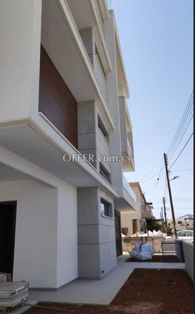 Apartment (Penthouse) in Zakaki, Limassol for Sale - 3