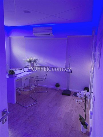3 Bedroom Apartment/Office  On Kennedy Avenue - 3
