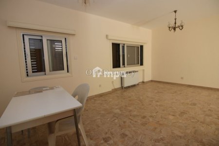 Spacious Apartment In Agios Andreas For Rent - 9