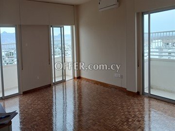 Spacious 3 Bedroom Top Floor Apartment  In Aglantzia, Nicosia - 4