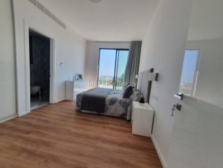 Apartment (Penthouse) in Kato Paphos, Paphos for Sale - 5
