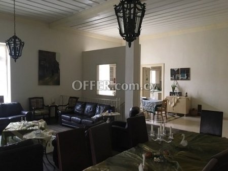 House (Semi Detached) in Old town, Limassol for Sale - 2