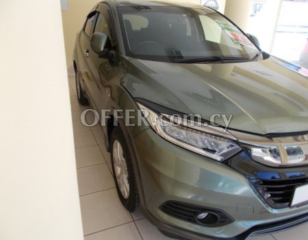 2020 Honda VEZEL 1.5L Hybrid Automatic SUV - 4