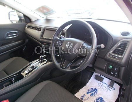 2020 Honda VEZEL 1.5L Hybrid Automatic SUV - 9