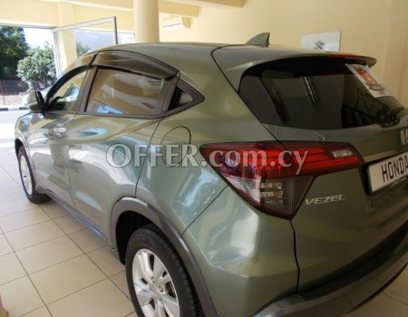 2020 Honda VEZEL 1.5L Hybrid Automatic SUV - 2