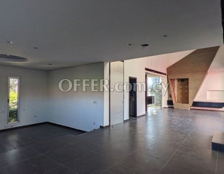 For Sale, Modern Four-Bedroom + Maid’s Room Detached House in Alambra - 3