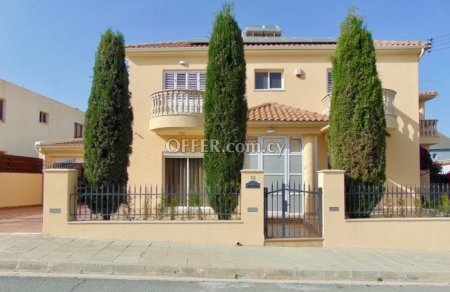 House (Detached) in Episkopi, Limassol for Sale - 3