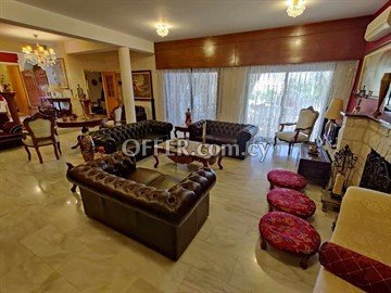  3 bedroom villa in Ayios Tychonas, with big land - 7