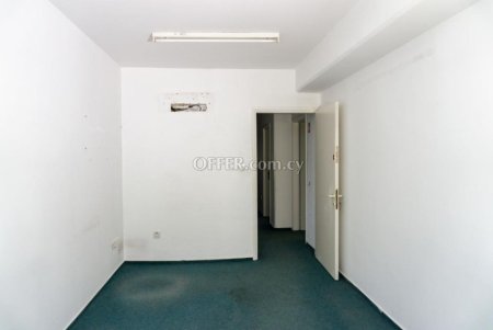 Office for rent in Agioi Omologites Nicosia - 4