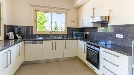 Apartment (Flat) in Petrou kai Pavlou, Limassol for Sale - 2