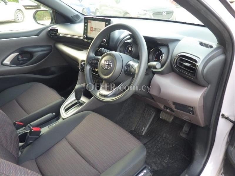 2020 Toyota Yaris 1.5L Petrol Automatic Hatchback - 7