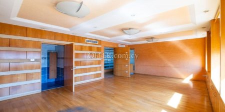 Καινούργιο Πωλείται €330,000 Γραφείο Λευκωσία (κέντρο) Λευκωσία - 2