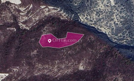 Special Protection field in Pano Lefkara Larnaca - 1